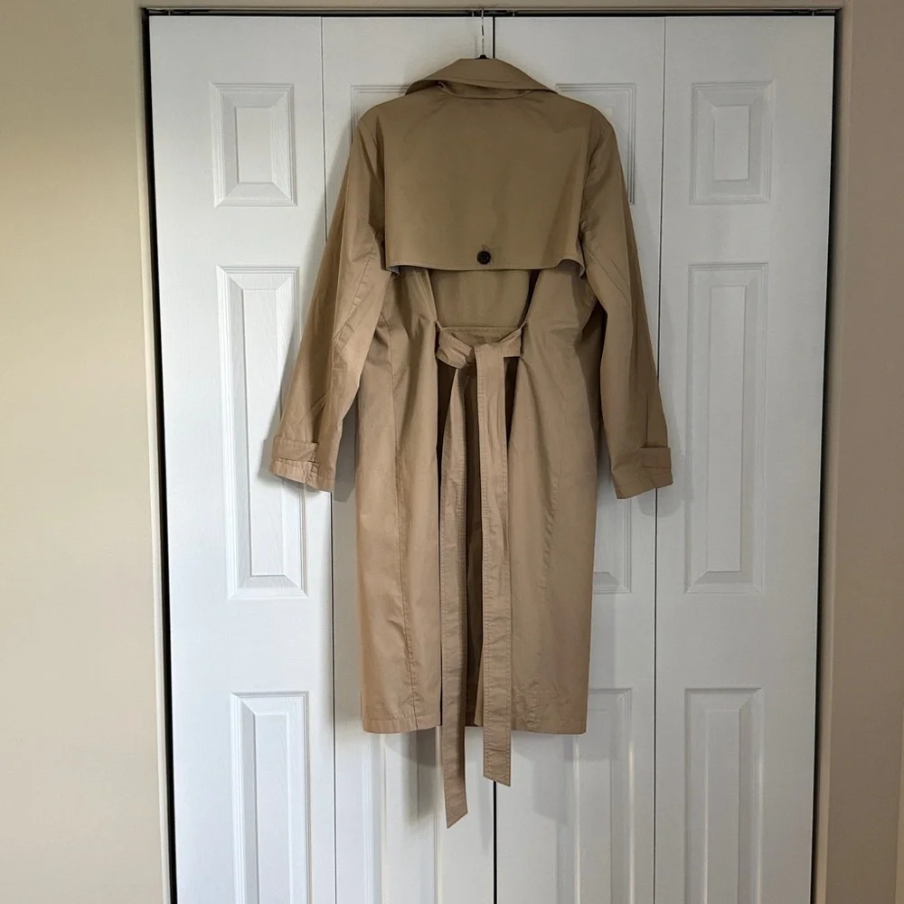 Banana Republic Beige Trench Coat with Belt - Picture 4 of 4